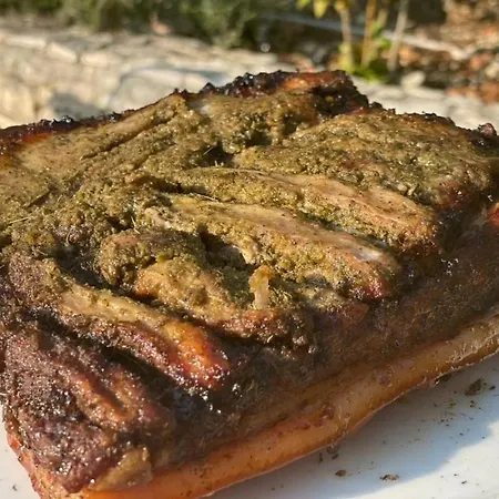 Fara Del Falco Βιέστε
