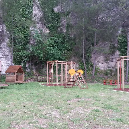 Κατάλυμα σε φάρμα Fara Del Falco